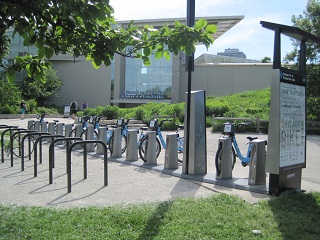 2016-06DivvyStation.JPG